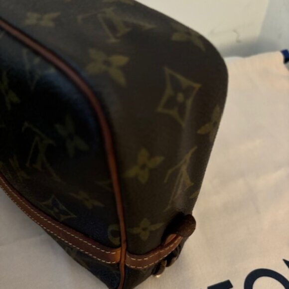 LOUIS VUITTON POCHETTE COMPIEGNE 23 – AUTHENTIC/CLEAN - Picture 4 of 16